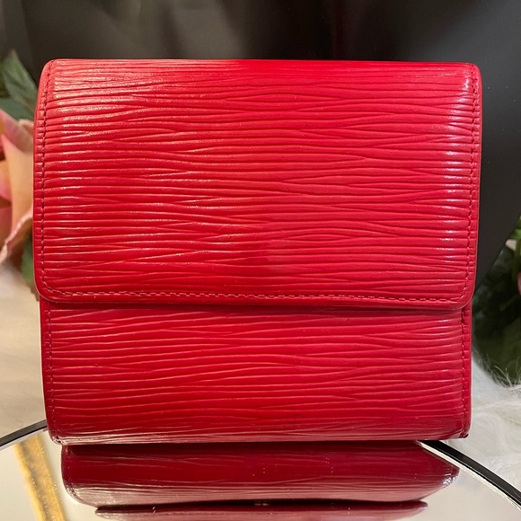 LOUIS VUITTON Leather Epi Snap Wallet - Picture 4 of 16